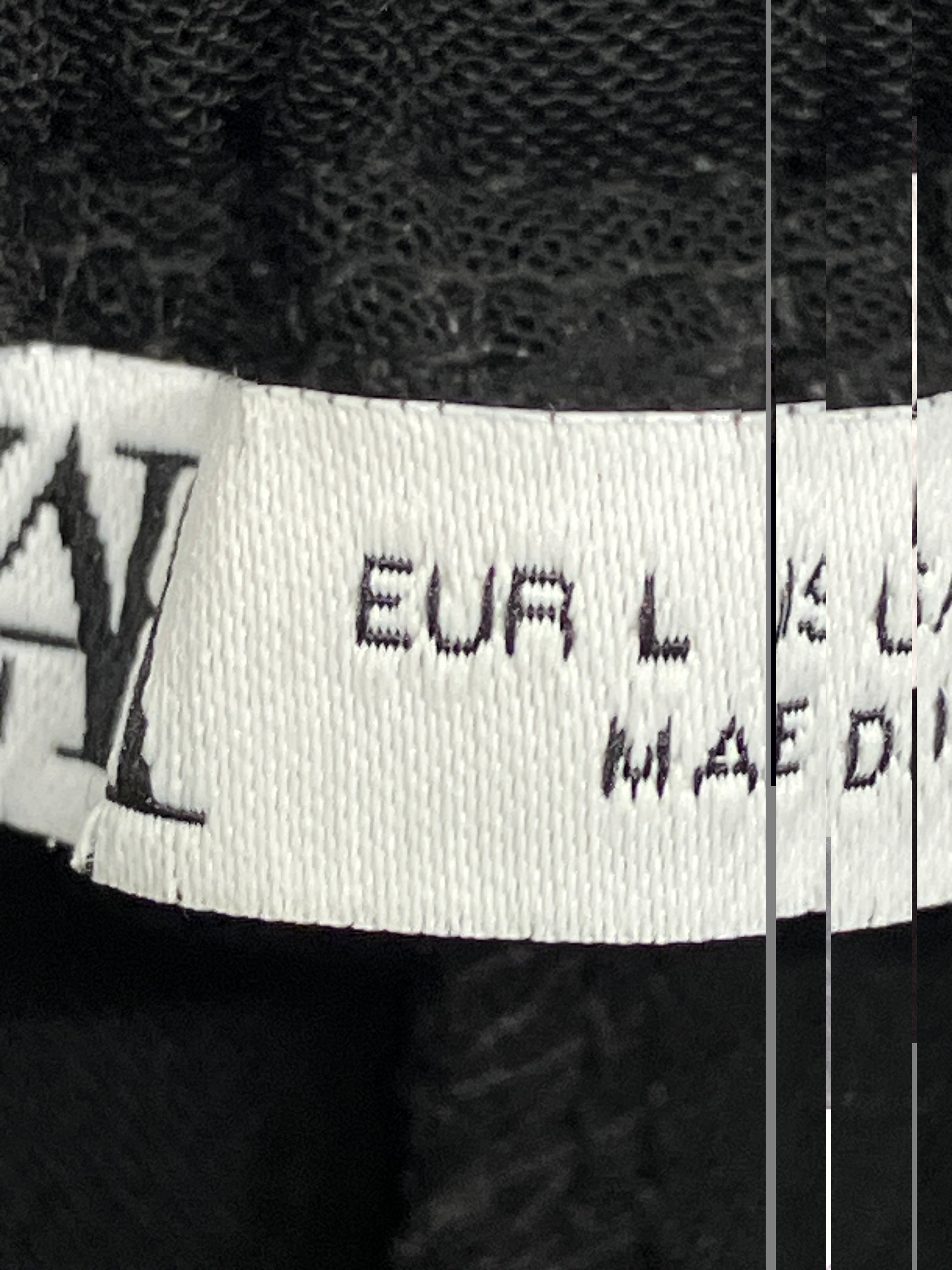 Zara Bukser